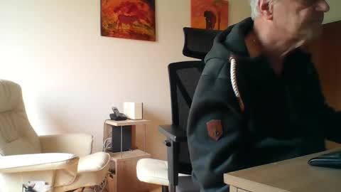 camcologne online show from March 13, 8:54 am