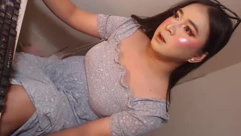 camela_star online show from April 15, 2:51 am