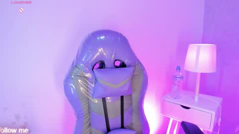 Camelia Smith online show from November 20, 4:01 am