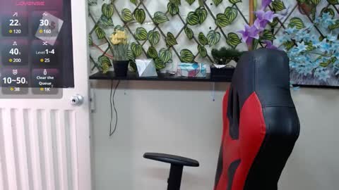 Snapshot of cameliasaenz chatting on December 26, 2:05 pm camelia online show from December 26, 2:05 pm