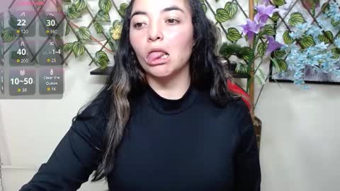 Snapshot of cameliasaenz chatting on December 27, 4:10 pm camelia online show from December 27, 4:10 pm