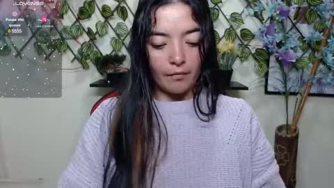 Snapshot of cameliasaenz chatting on January 3, 1:58 pm camelia online show from January 3, 1:58 pm