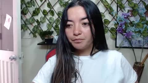 Snapshot of cameliasaenz chatting on January 7, 2:30 pm camelia online show from January 7, 2:30 pm