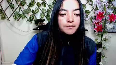 Snapshot of cameliasaenz chatting on January 22, 1:11 pm camelia online show from January 22, 1:11 pm