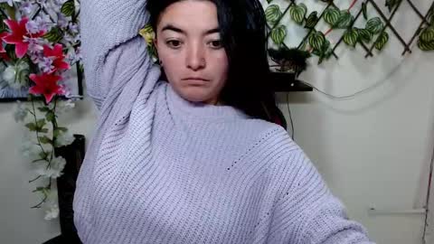 Snapshot of cameliasaenz chatting on January 23, 4:04 pm camelia online show from January 23, 4:04 pm