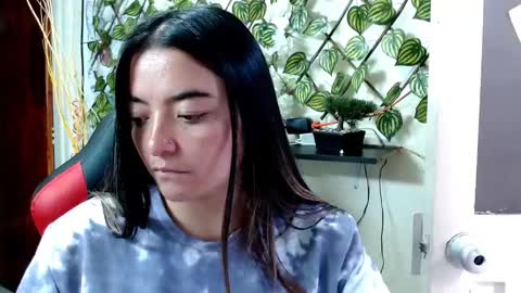 Snapshot of cameliasaenz chatting on February 3, 1:19 pm camelia online show from February 3, 1:19 pm