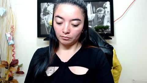 Snapshot of cameliasaenz chatting on February 6, 5:19 pm camelia online show from February 6, 5:19 pm