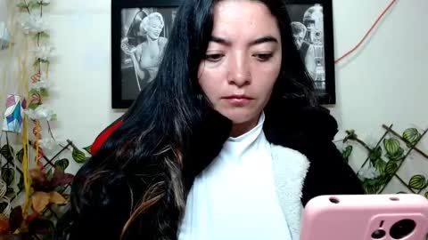 Snapshot of cameliasaenz chatting on February 11, 12:16 pm camelia online show from February 11, 12:16 pm