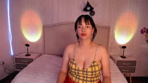 Snapshot of cami_merlano chatting on April 30, 9:30 pm cami_merlano online show from April 30, 9:30 pm