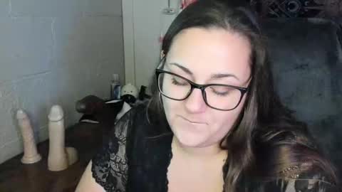 Camie Ray  online show from December 7, 2:42 am