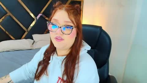 Camila Osorio online show from May 20, 7:31 pm