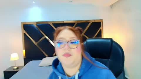 Camila Osorio online show from May 29, 8:07 pm