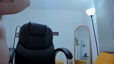 Camila online show from December 8, 7:05 am