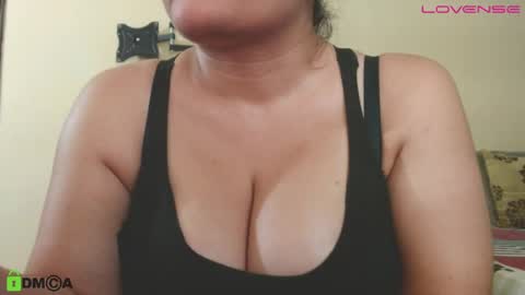 Snapshot of camiilahotxxx chatting on May 15, 11:45 pm Camila online show from May 15, 11:45 pm