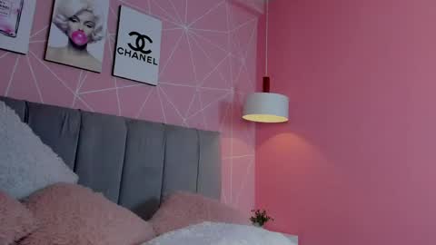 Snapshot of camil_rayne chatting on May 28, 7:55 pm Camil online show from May 28, 7:55 pm