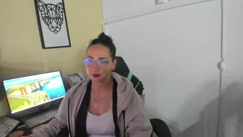camila_bj online show from May 13, 4:54 am