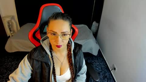camila_bj online show from May 20, 4:29 am