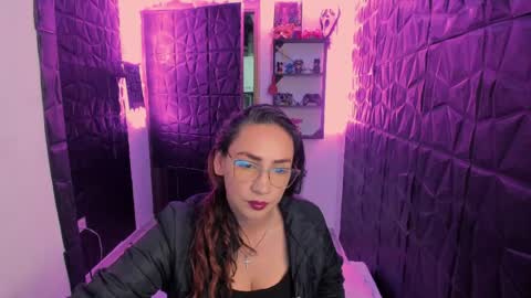 camila_bj online show from May 28, 5:38 am