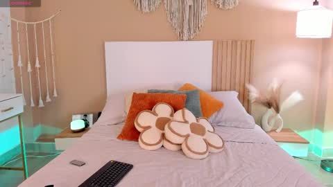 camila_bustamante_ online show from February 18, 3:30 pm