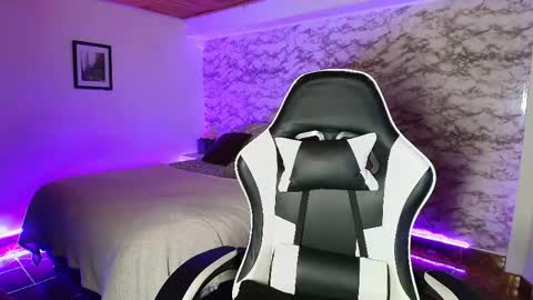 Camila Roose online show from April 3, 1:14 am