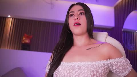 camila_martinez9 online show from March 9, 11:36 am