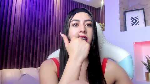 camila_martinez9 online show from April 10, 11:26 am