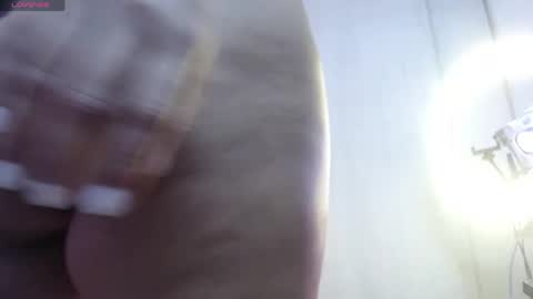 Snapshot of camila_torresss chatting on May 5, 8:28 pm camila_torresss online show from May 5, 8:28 pm