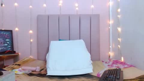 camila_williiamsres online show from May 15, 2:18 am