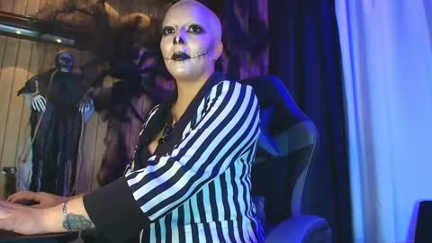    online show from October 31, 6:47 am