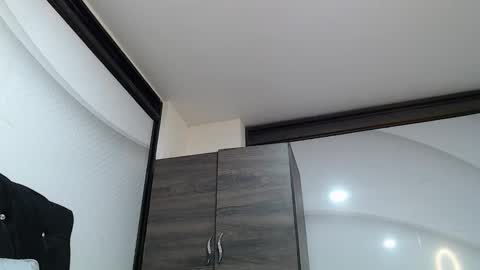 Snapshot of camilaaoficial chatting on November 1, 12:56 am Camila online show from November 1, 12:56 am