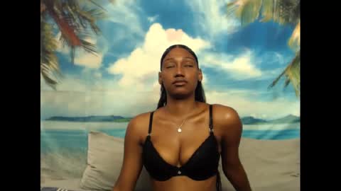 Snapshot of camilaasexyy chatting on February 18, 6:48 am camilaasexyy online show from February 18, 6:48 am