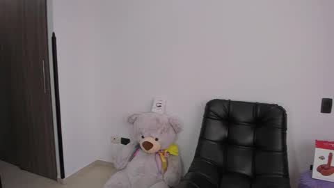 Camila online show from December 4, 8:06 pm