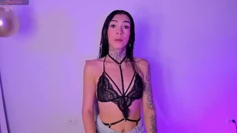 Snapshot of camilacoxx chatting on June 28, 3:56 am online show from June 28, 3:56 am