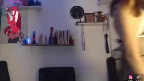 Snapshot of camilahot_girl chatting on May 15, 7:54 pm kira online show from May 15, 7:54 pm