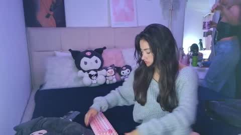 Snapshot of camilamarsh chatting on May 21, 1:29 pm camilamarsh online show from May 21, 1:29 pm