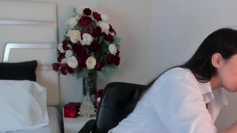 Snapshot of camilasofiia chatting on December 27, 7:24 pm Camila online show from December 27, 7:24 pm