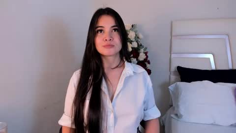 Snapshot of camilasofiia chatting on January 18, 7:58 pm Camila online show from January 18, 7:58 pm