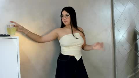 Snapshot of camilasofiia chatting on September 12, 7:36 pm Camila online show from September 12, 7:36 pm