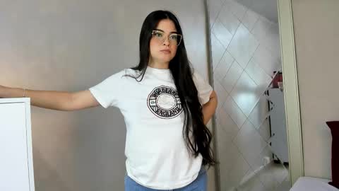 Snapshot of camilasofiia chatting on September 14, 5:23 pm Camila online show from September 14, 5:23 pm