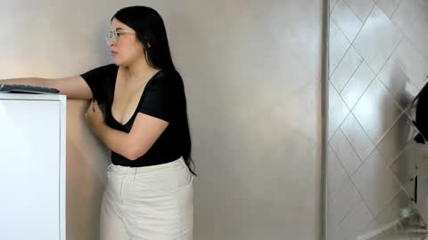 Snapshot of camilasofiia chatting on September 18, 8:00 pm Camila online show from September 18, 8:00 pm