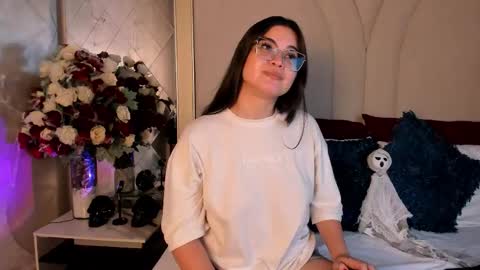 Snapshot of camilasofiia chatting on October 18, 7:36 pm Camila online show from October 18, 7:36 pm