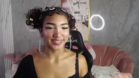 Snapshot of camilavixen_ch chatting on May 29, 9:24 pm camila online show from May 29, 9:24 pm