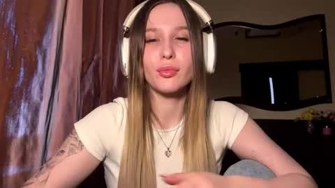 Miki online show from March 9, 7:34 am