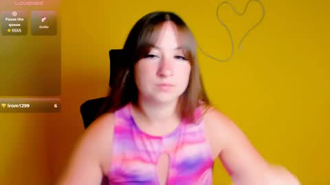 Camilla online show from August 4, 5:32 am