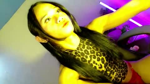 Snapshot of camilla_creel chatting on February 7, 5:16 pm Callie online show from February 7, 5:16 pm