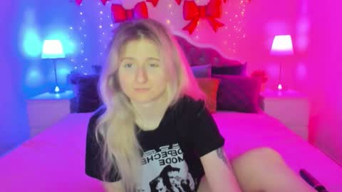 camilladreamer online show from March 19, 5:28 pm