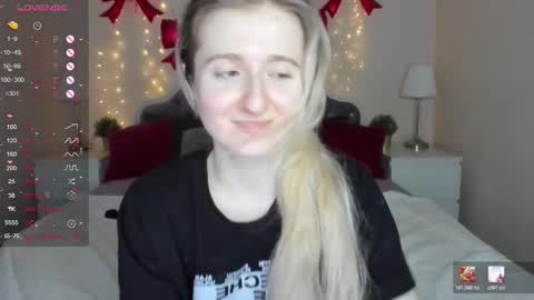 camilladreamer online show from March 24, 5:51 pm