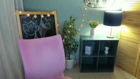 camilladreamer online show from May 22, 1:17 pm