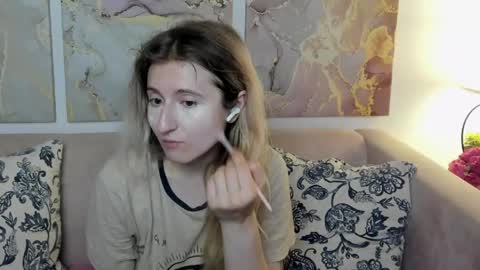 camilladreamer online show from May 24, 1:05 pm