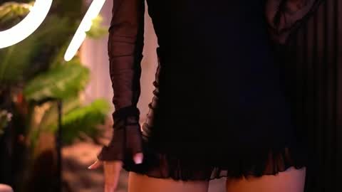 Snapshot of camillastarrx chatting on May 16, 7:23 pm CamillaStarrX online show from May 16, 7:23 pm